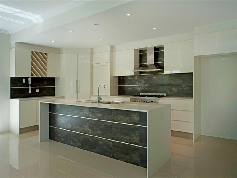 2816 Gracemere Cct East, Hope Island QLD 4212