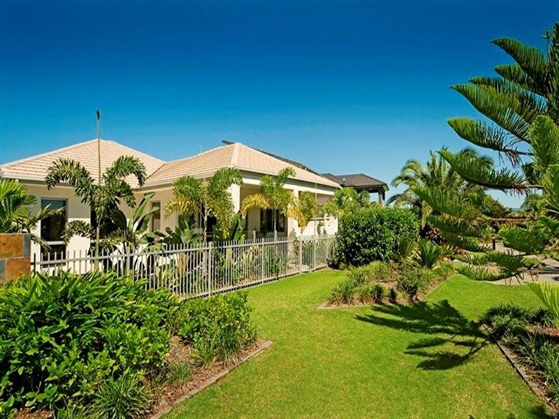 6159 Bolsena Court, Hope Island QLD 4212