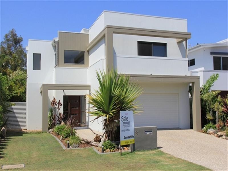 3 Fleetwood Court, Helensvale QLD 4212