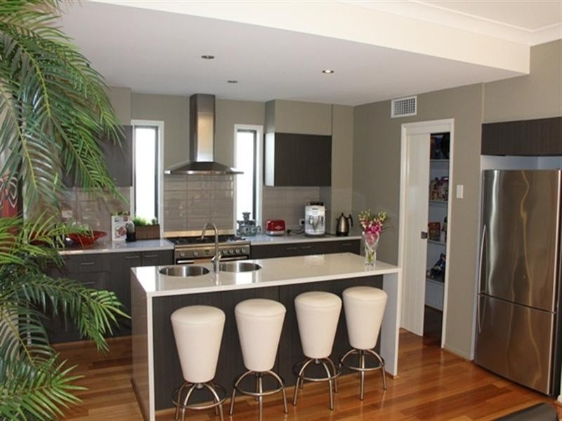 3 Fleetwood Court, Helensvale QLD 4212