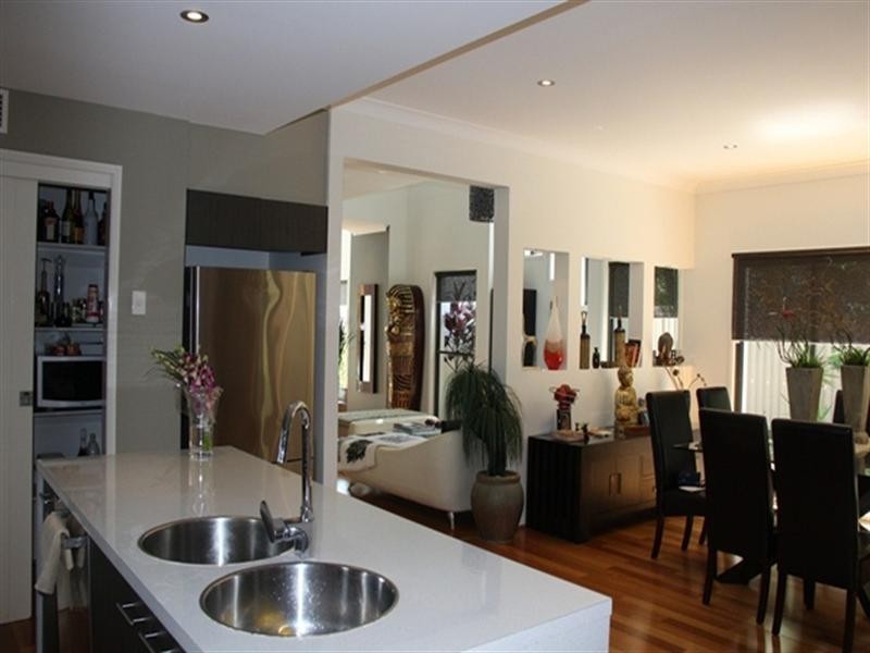 3 Fleetwood Court, Helensvale QLD 4212