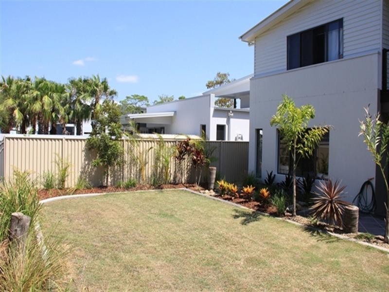 3 Fleetwood Court, Helensvale QLD 4212