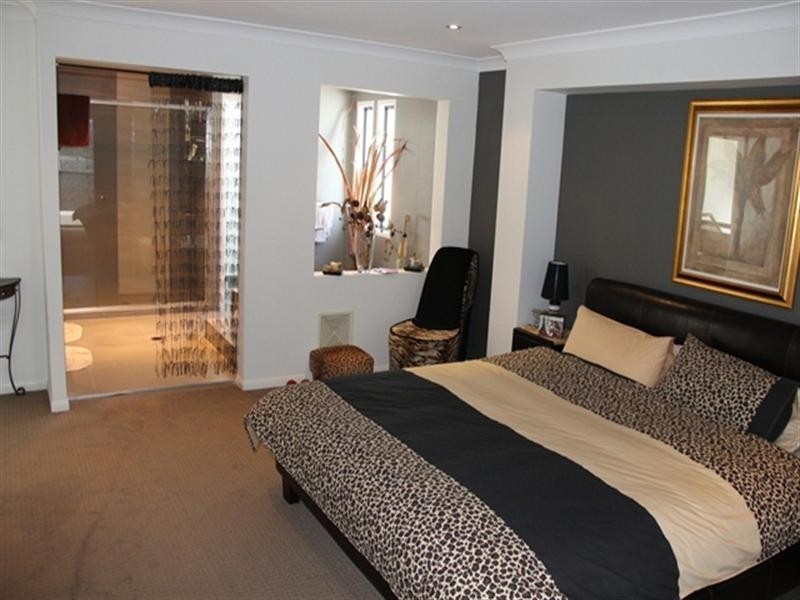 3 Fleetwood Court, Helensvale QLD 4212