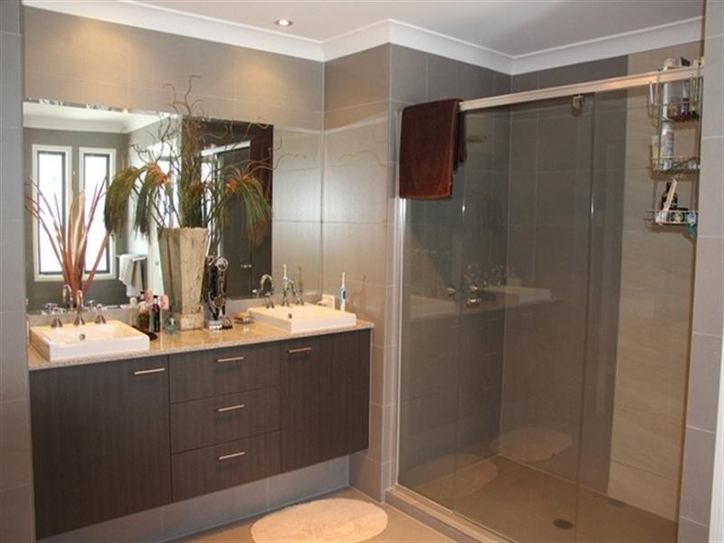 3 Fleetwood Court, Helensvale QLD 4212