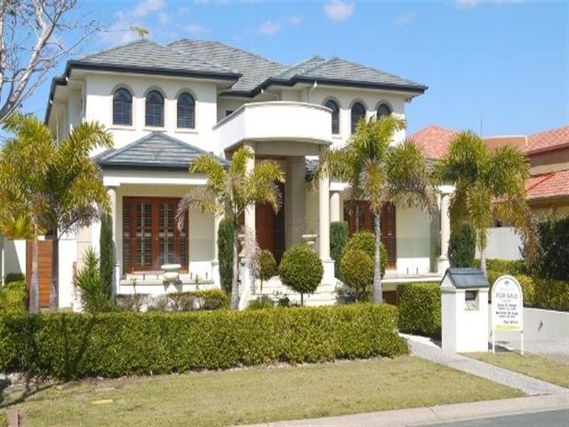 2328 Cressbrook Drive, Hope Island QLD 4212