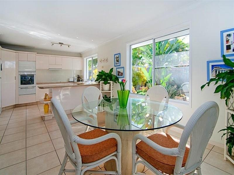 10 Glenwater Crescent, Helensvale QLD 4212