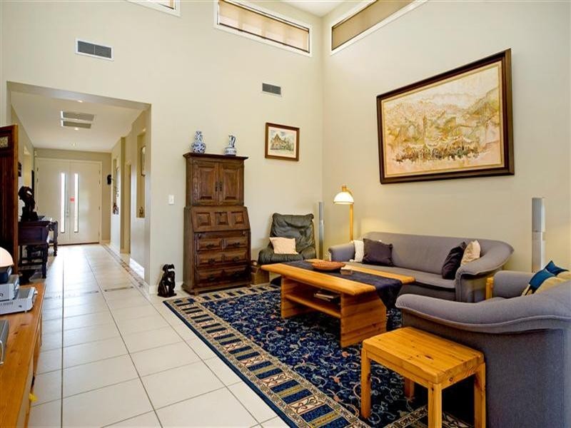 2815 Gracemere Circuit East, Hope Island QLD 4212