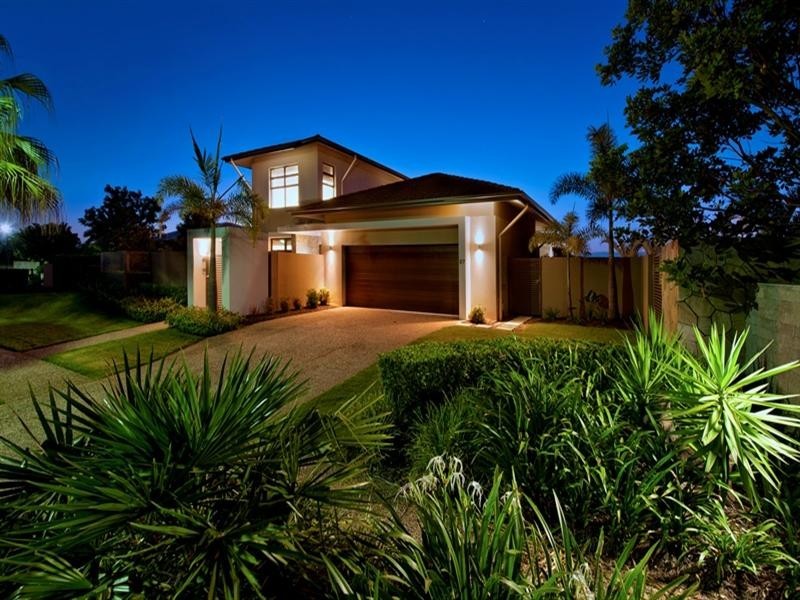27 Serenity Boulevard, Helensvale QLD 4212