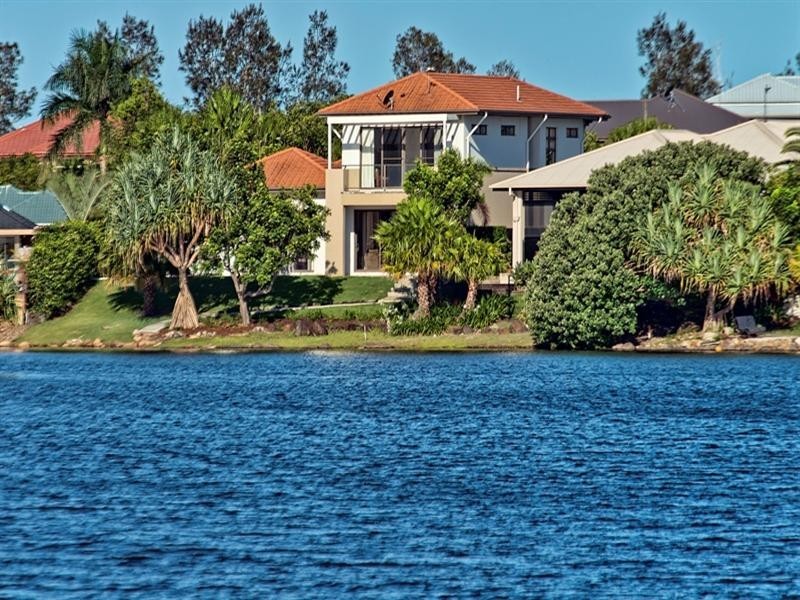 27 Serenity Boulevard, Helensvale QLD 4212