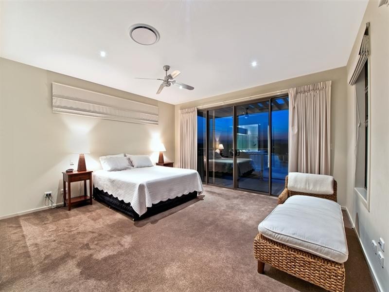 27 Serenity Boulevard, Helensvale QLD 4212