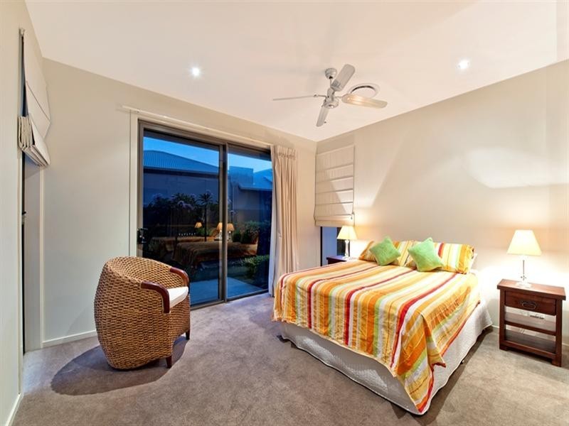 27 Serenity Boulevard, Helensvale QLD 4212