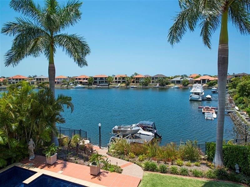 1 Sabrina Avenue, Helensvale QLD 4212