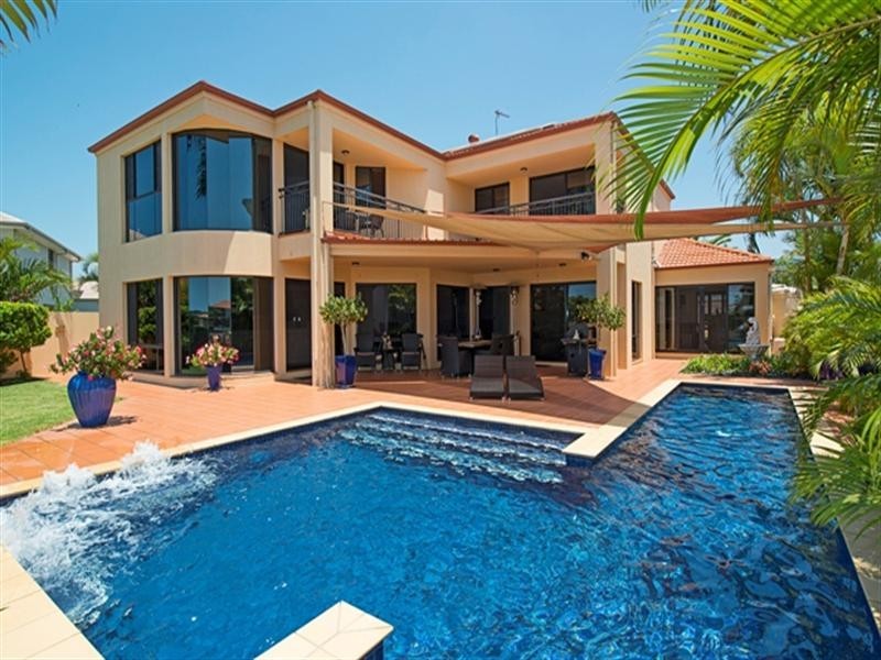 1 Sabrina Avenue, Helensvale QLD 4212