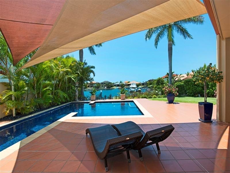 1 Sabrina Avenue, Helensvale QLD 4212