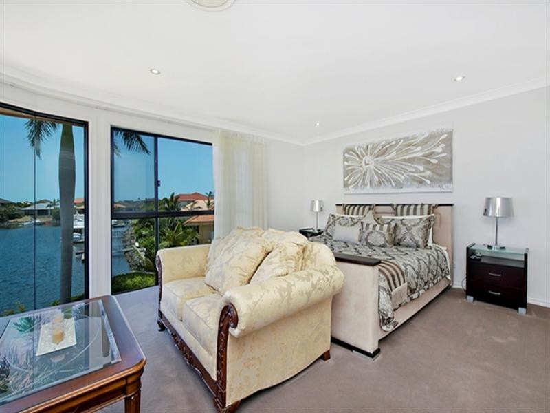 1 Sabrina Avenue, Helensvale QLD 4212