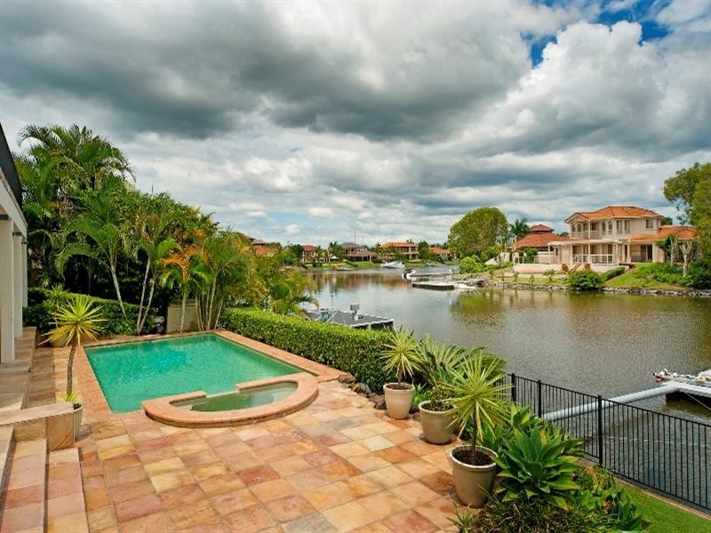 1044 Rosebank Way, Hope Island QLD 4212