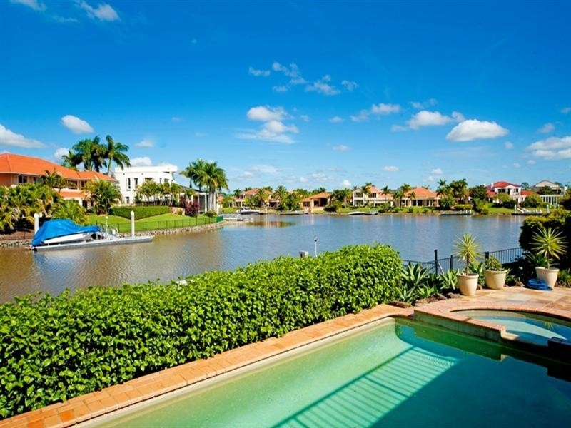 1044 Rosebank Way, Hope Island QLD 4212