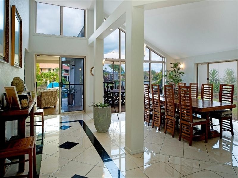 1044 Rosebank Way, Hope Island QLD 4212