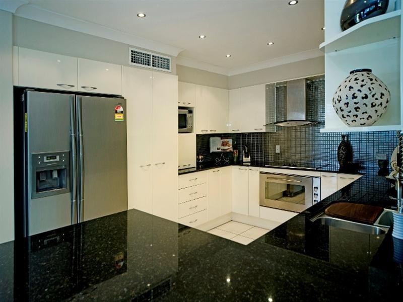 1044 Rosebank Way, Hope Island QLD 4212