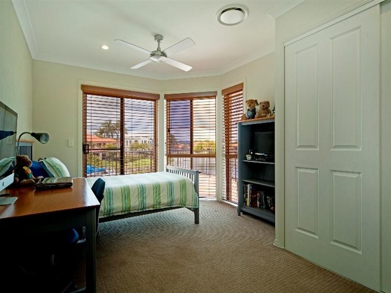 1044 Rosebank Way, Hope Island QLD 4212