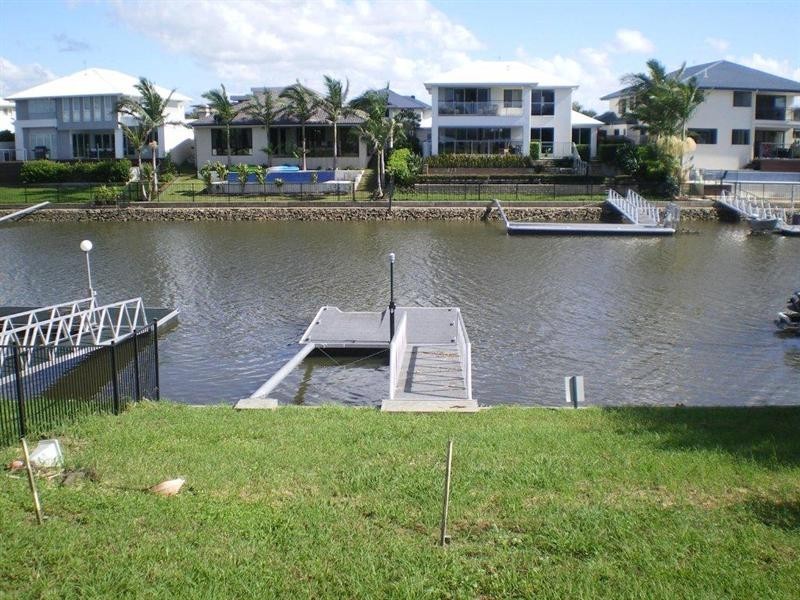 43 Coomera Court, Helensvale QLD 4212