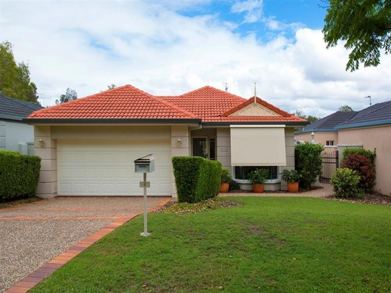 4 Steyning Court, Arundel QLD 4214