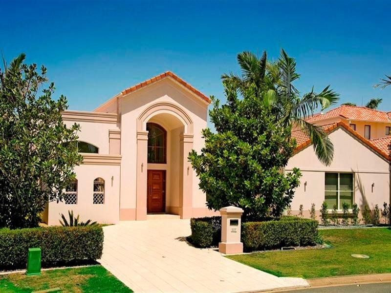 1663 Riverdale Drive, Hope Island QLD 4212