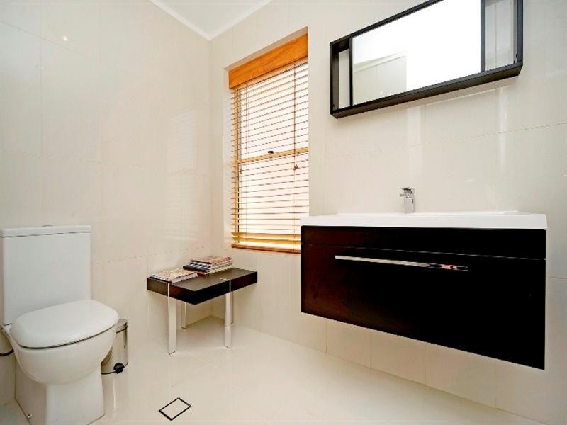 1663 Riverdale Drive, Hope Island QLD 4212