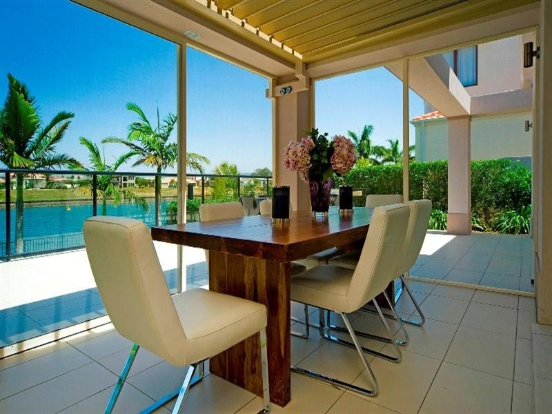 1663 Riverdale Drive, Hope Island QLD 4212