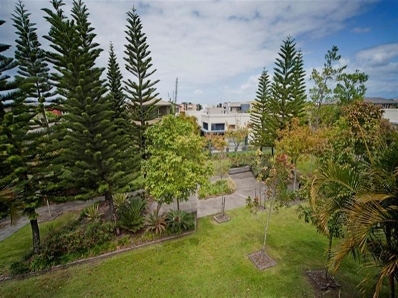 6017 Calardo Avenue, Hope Island QLD 4212