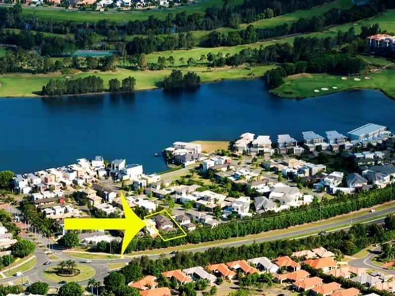 6017 Calardo Avenue, Hope Island QLD 4212