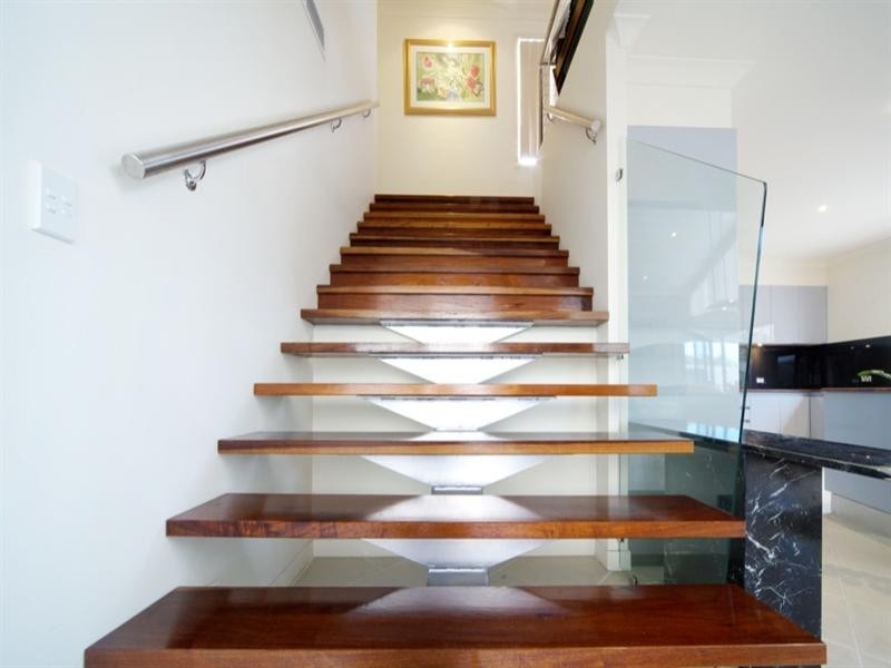 2554 Belmont Court, Hope Island QLD 4212