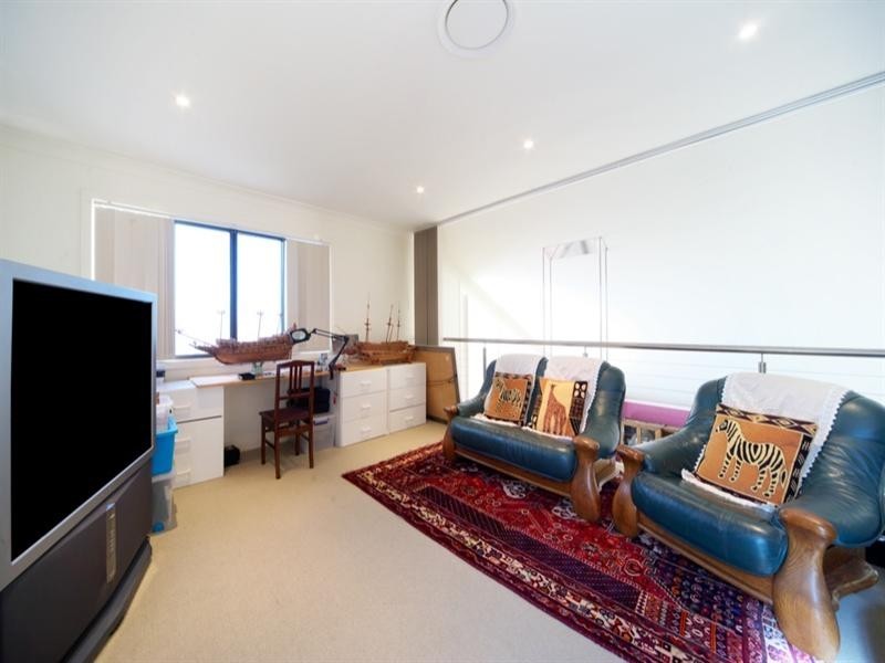 2554 Belmont Court, Hope Island QLD 4212