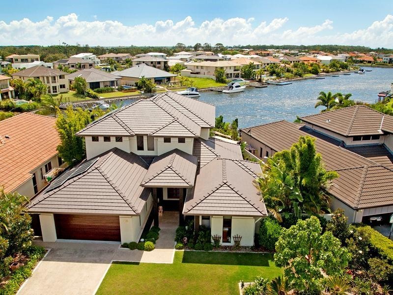 28 Calmwater Crescent, Helensvale QLD 4212