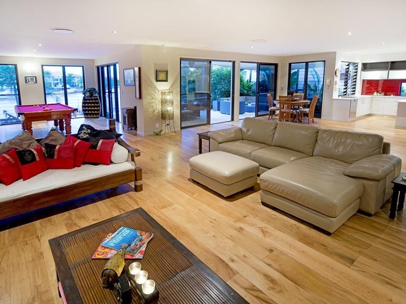 28 Calmwater Crescent, Helensvale QLD 4212