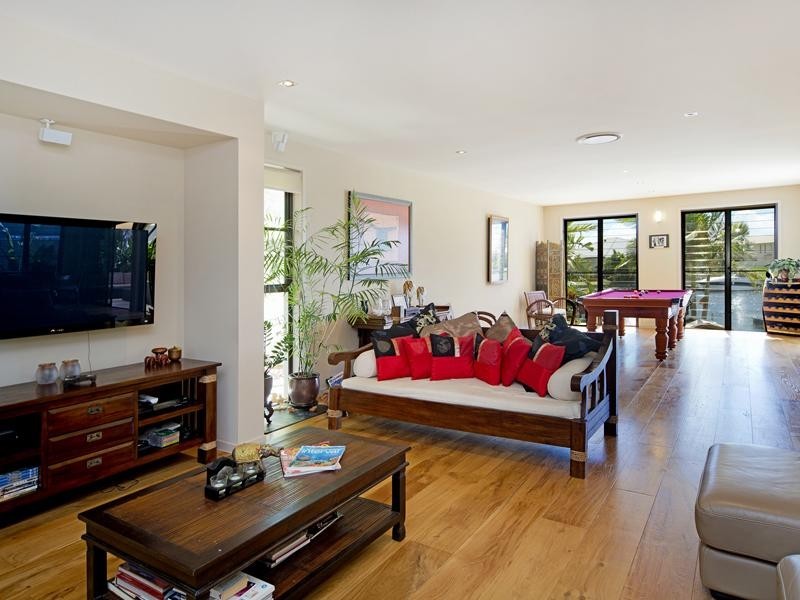 28 Calmwater Crescent, Helensvale QLD 4212