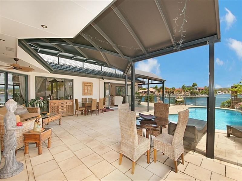 10 Eastbank Terrace, Helensvale QLD 4212