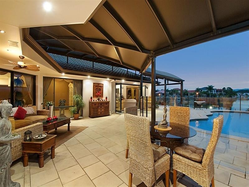 10 Eastbank Terrace, Helensvale QLD 4212