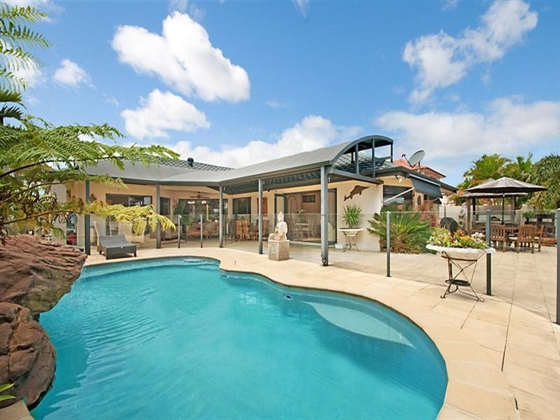 10 Eastbank Terrace, Helensvale QLD 4212