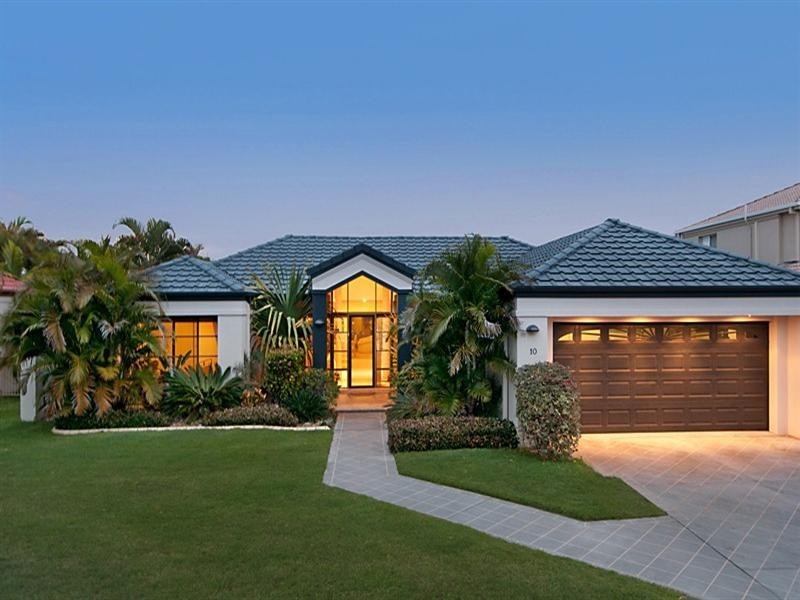 10 Eastbank Terrace, Helensvale QLD 4212