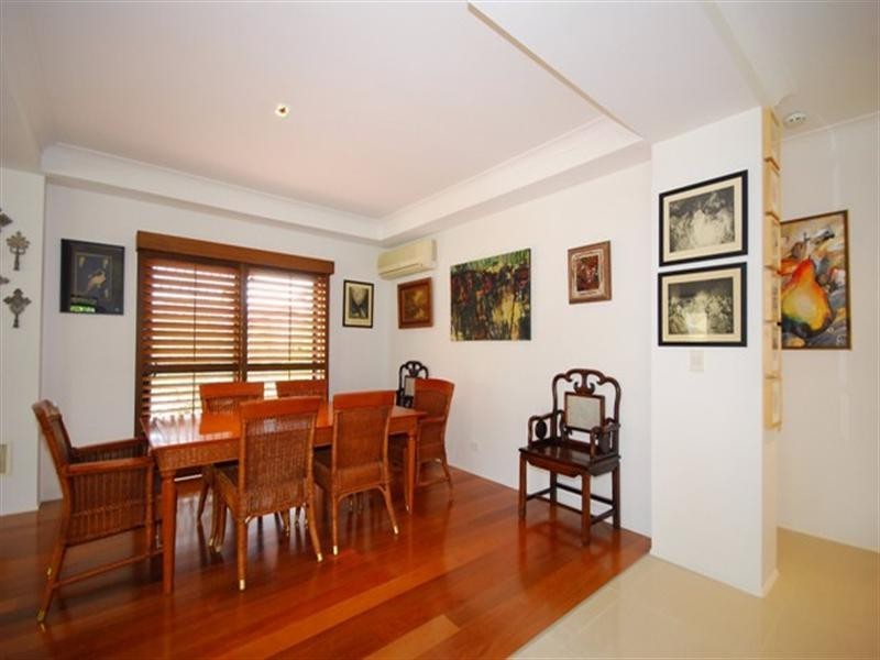 82 Rivertree Avenue, Helensvale QLD 4212