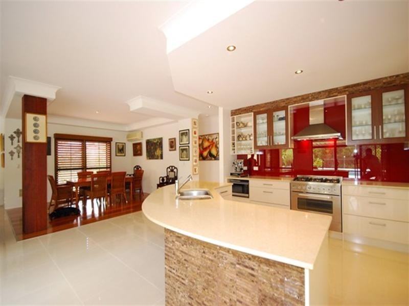 82 Rivertree Avenue, Helensvale QLD 4212