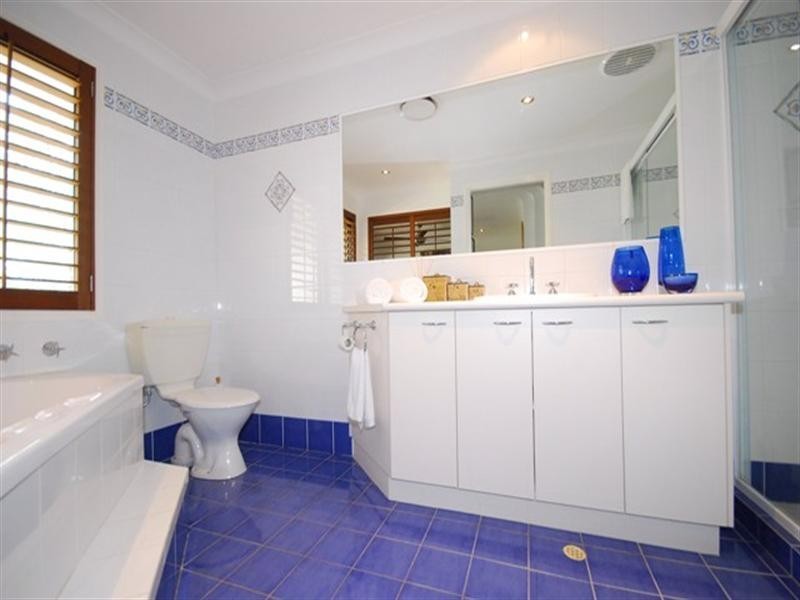 82 Rivertree Avenue, Helensvale QLD 4212