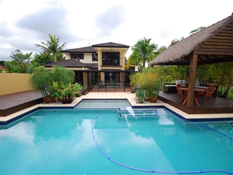 82 Rivertree Avenue, Helensvale QLD 4212