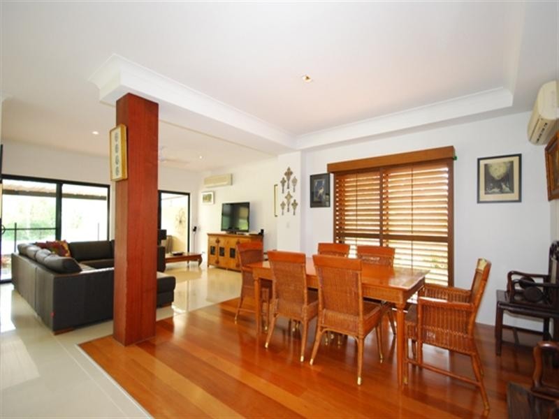 82 Rivertree Avenue, Helensvale QLD 4212