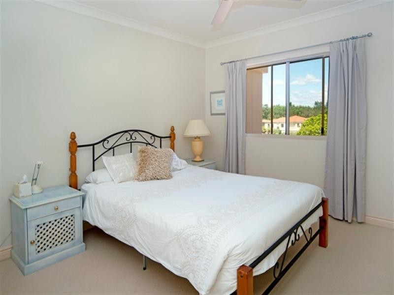 8335 Magnolia Drive East, Hope Island QLD 4212