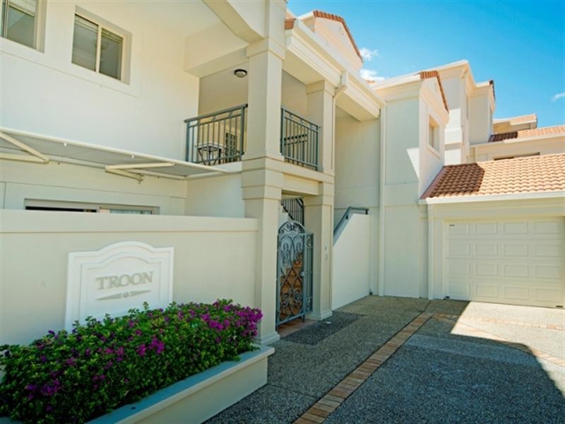 8335 Magnolia Drive East, Hope Island QLD 4212