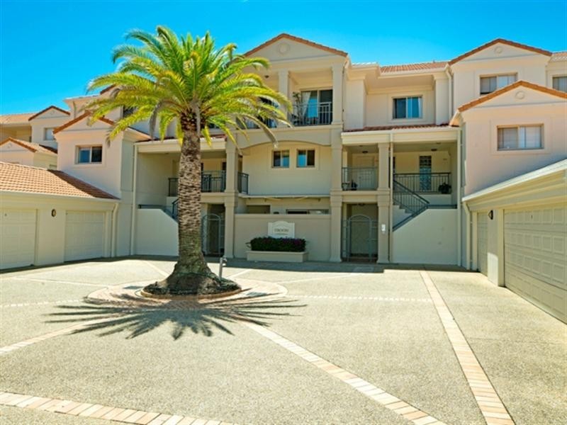 8335 Magnolia Drive East, Hope Island QLD 4212