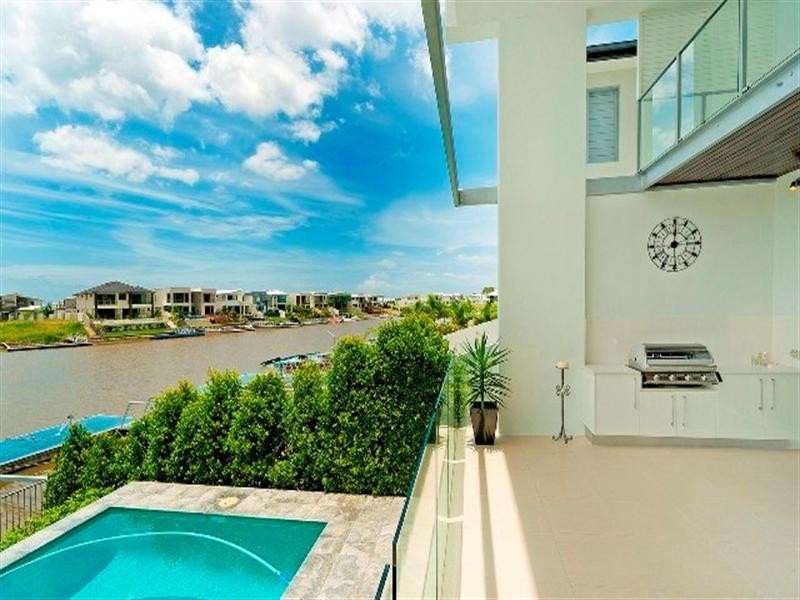 6 River Links Boulevard, Helensvale QLD 4212