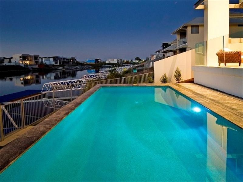 6 River Links Boulevard, Helensvale QLD 4212